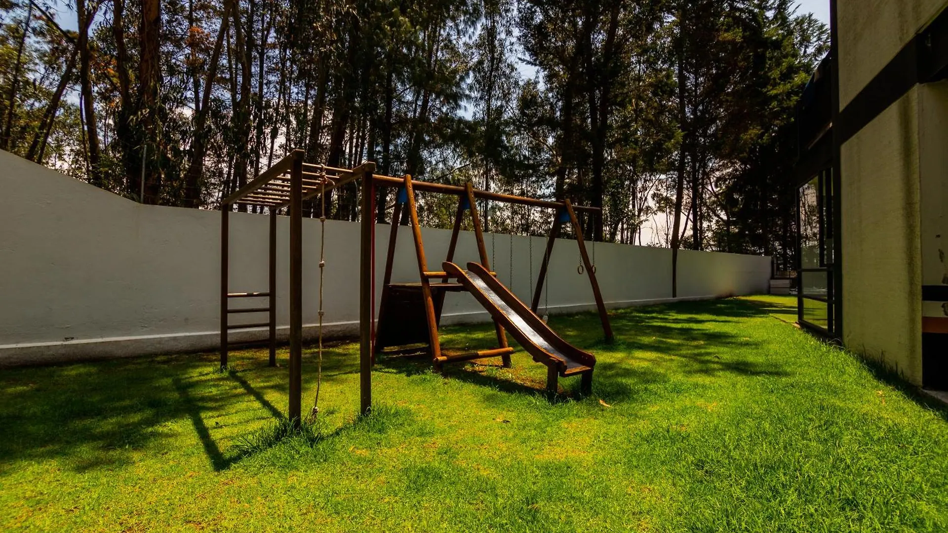 Апартаменты Arezzo Forest View Кито Эквадор