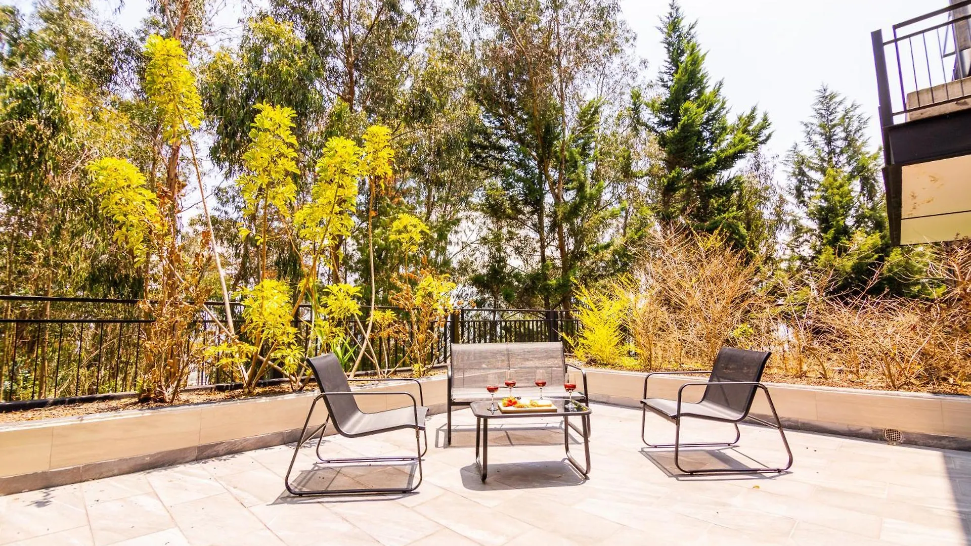 Arezzo Forest View Кито Апартаменты